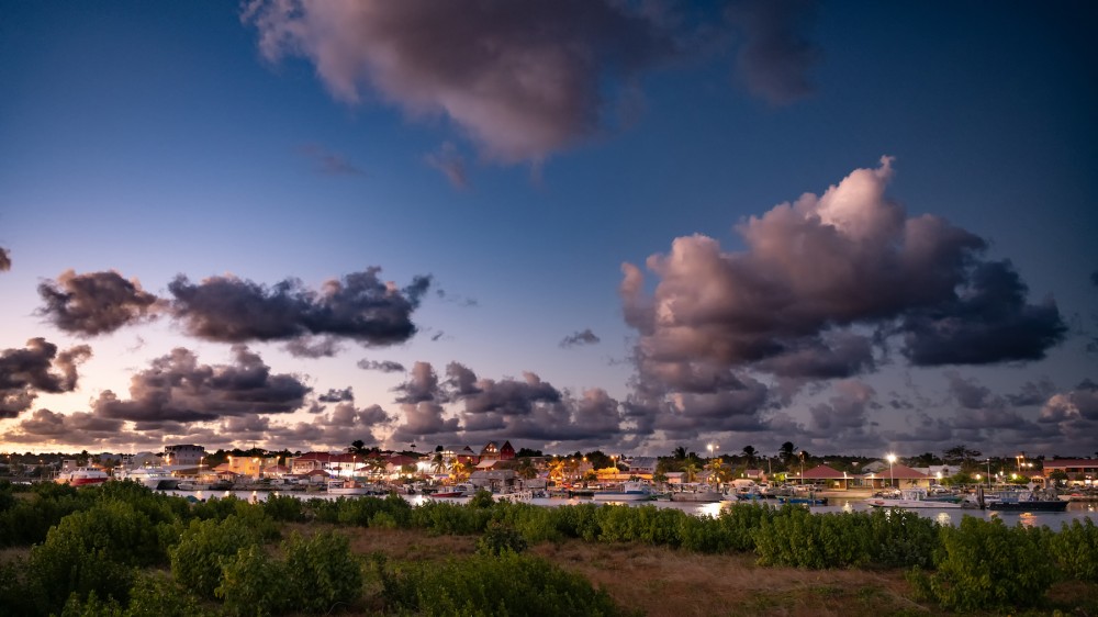 Saint-François by night